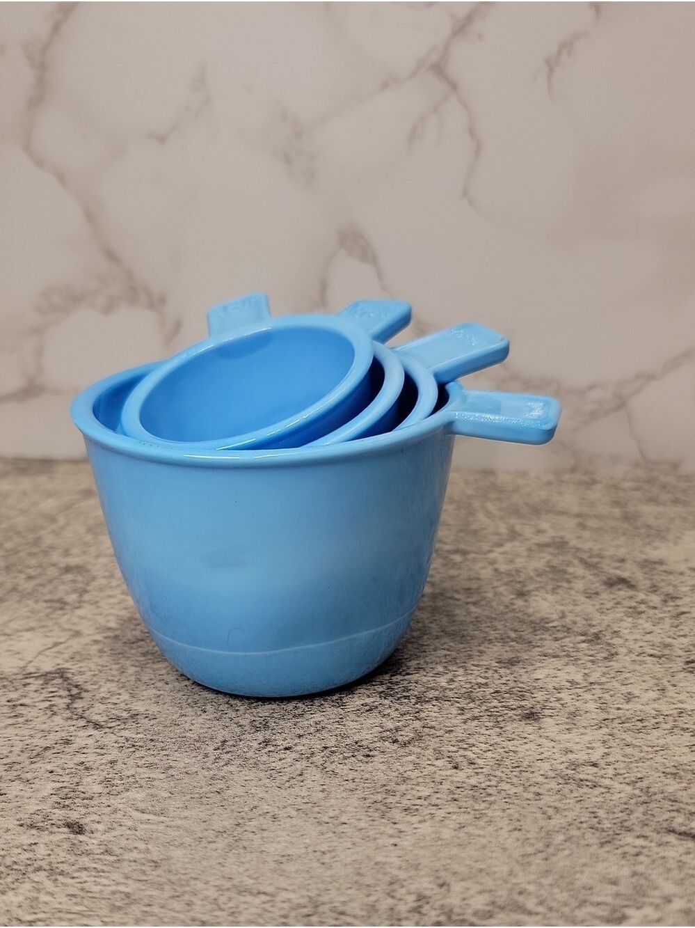 blue milk glass measuring cups